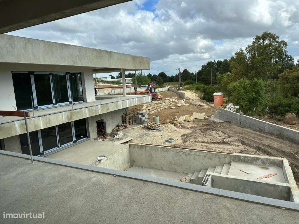 Moradia T5 de Luxo | Vila Alegre, Fernão Ferro-46