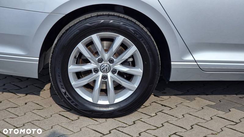 Volkswagen Passat Variant 2.0 TDI SCR DSG Business - 15