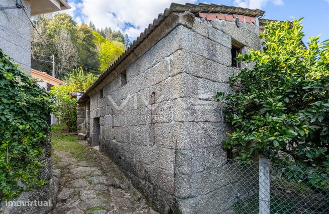 Moradia para Restaurar T0 Venda em Gondoriz,Terras de Bouro-9
