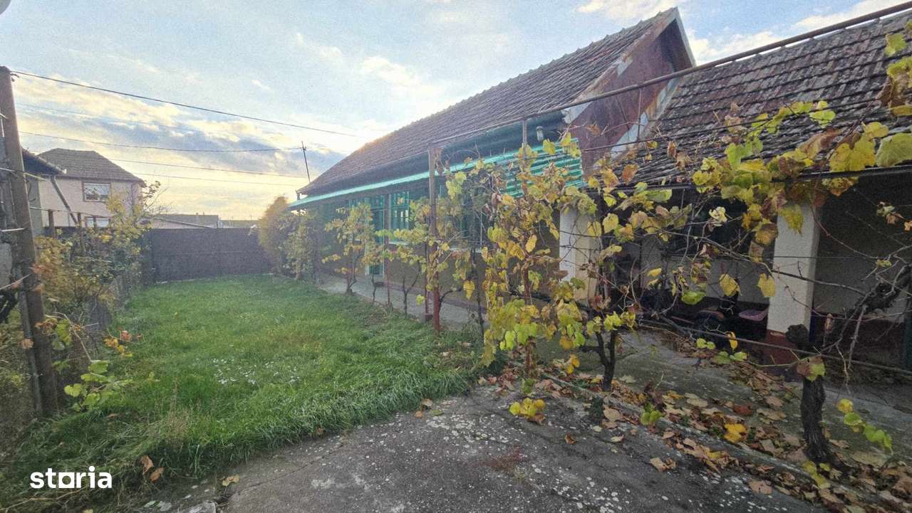 Casă de vânzare, loc. Cefa-11