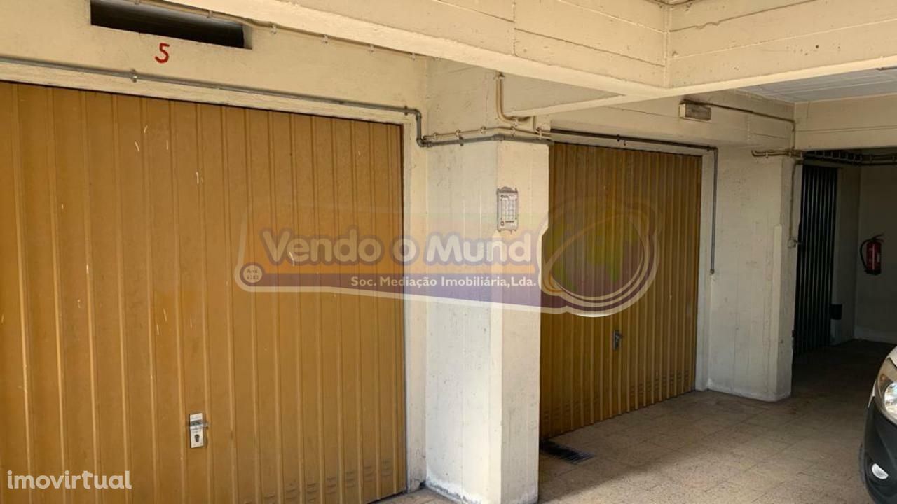 Garagem em Alverca do Ribatejo (ALV197)