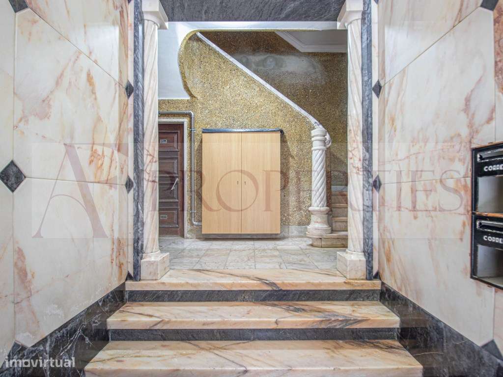 T2 Remodelado com Excelente Exposição Solar-16