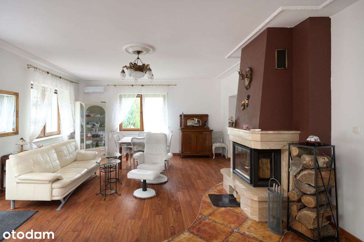 Dom wolnostojący w pięknej okolicy-7