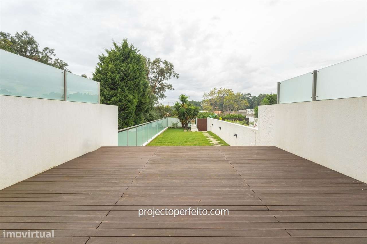 Moradia T3 em Condomínio Fechado com piscina - Grande imagem: 4/32