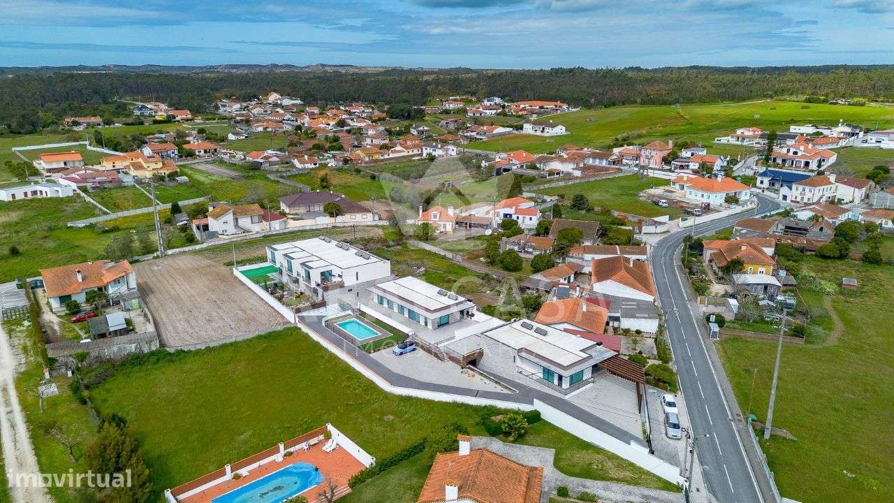 Moradia T3 Geminada, em condomínio privado com piscina - Grande imagem: 5/42