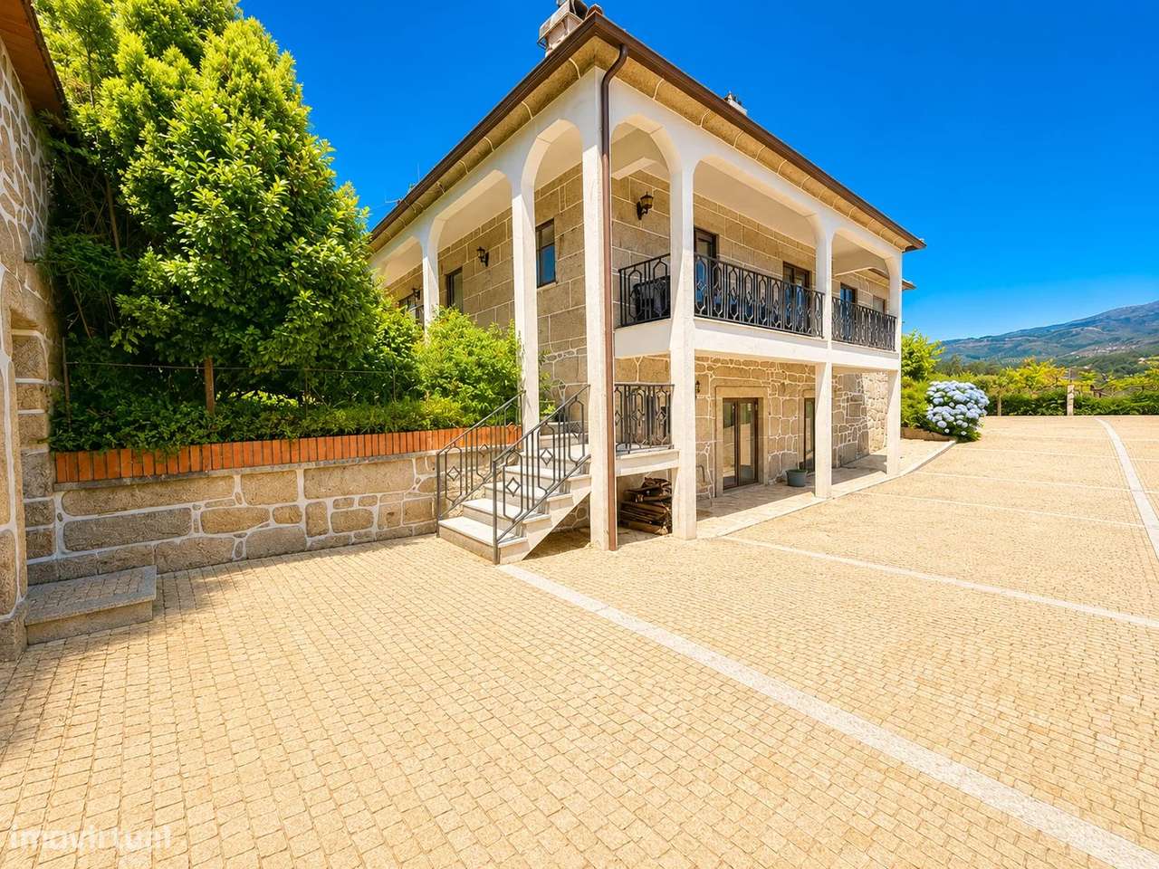 Quinta com Moradia T4 em Pedra, História e Natureza em Harmonia em Arc-24