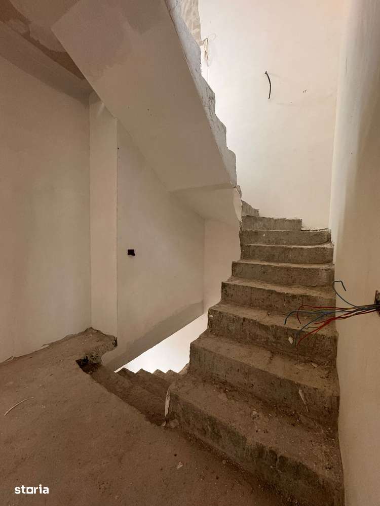 Casa Tip Duplex, 5 camere - 4 bai, Terasa + Curte, 250 MP - Imagine principală: 5/14