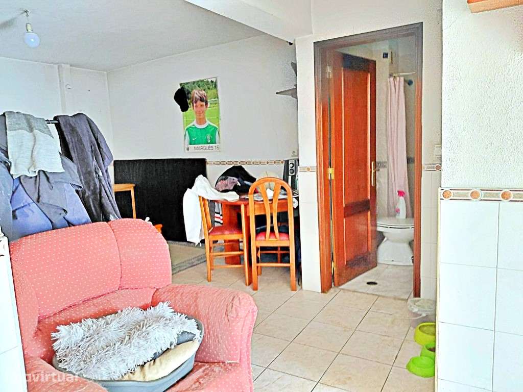 Moradia em Vale de Milhaços - junto à Escola-15