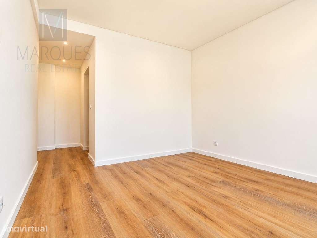 Moradia V4 com Garagem, Piscina e Jardim em Vale de Milhaços - Corr...-26