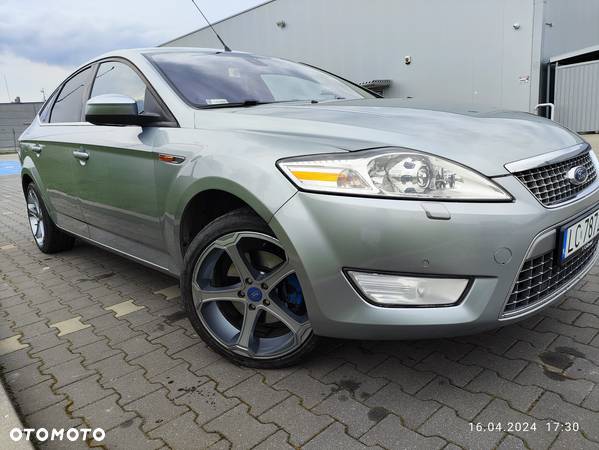 Ford Mondeo 2.5 Titanium - 16