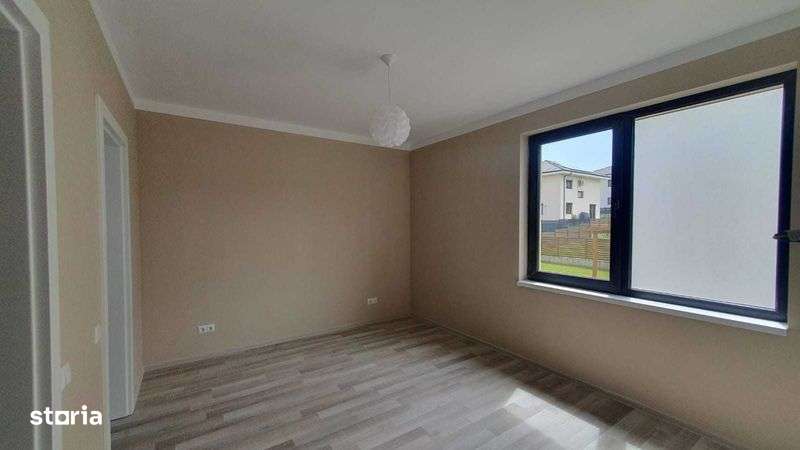 Casa de inchiriat Dezmir - Imagine principală: 5/8