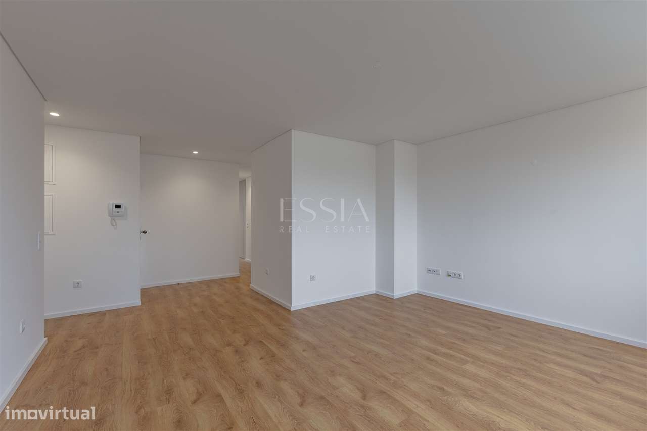 Apartamento T2 no Último Piso com Terraço na Boavista, Porto-13