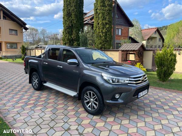 Toyota Hilux 4x4 Double Cab Autm. S&S Executive - 13