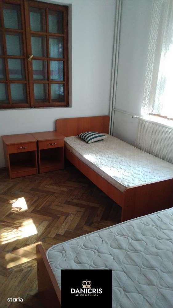 Costinesti- vila P+1+M cu 12 camere + teren 502 mp - Imagine principală: 5/9