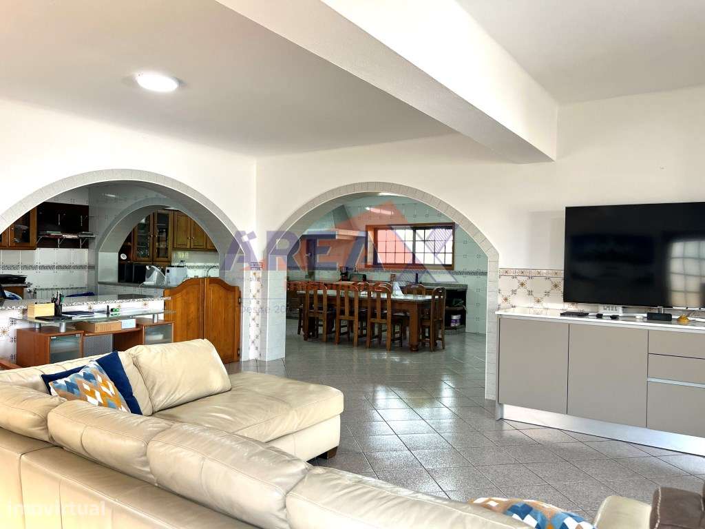 MORADIA BI-FAMILIAR-12