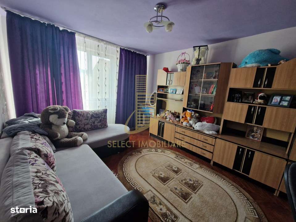 Apartament de 3 camere, decomandat, 66 mp., zona Sens.-1