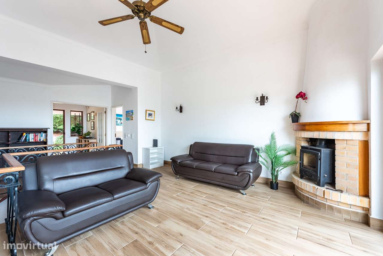Villa com frente ao golfe e vista para o mar e piscina privada no Sant-20
