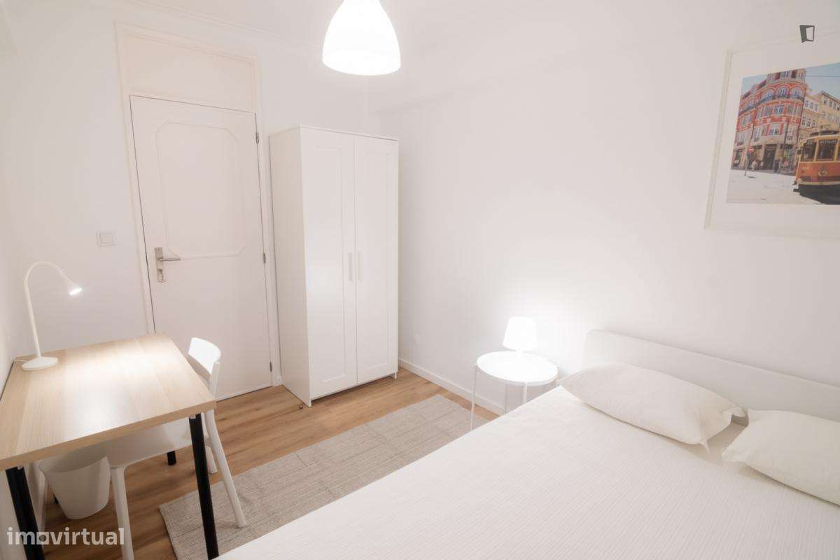 Quarto - localizado em Vila nova de gaia - Grande imagem: 3/10