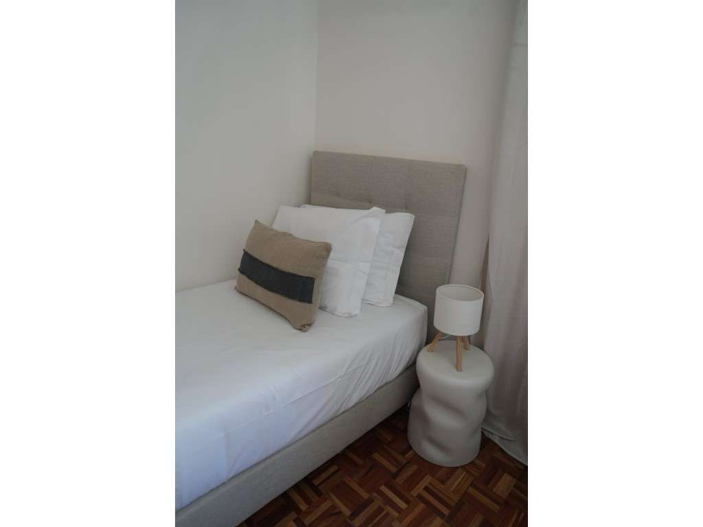 Apartamento Duplex com Licença de Alojamento Local em Alfama-12