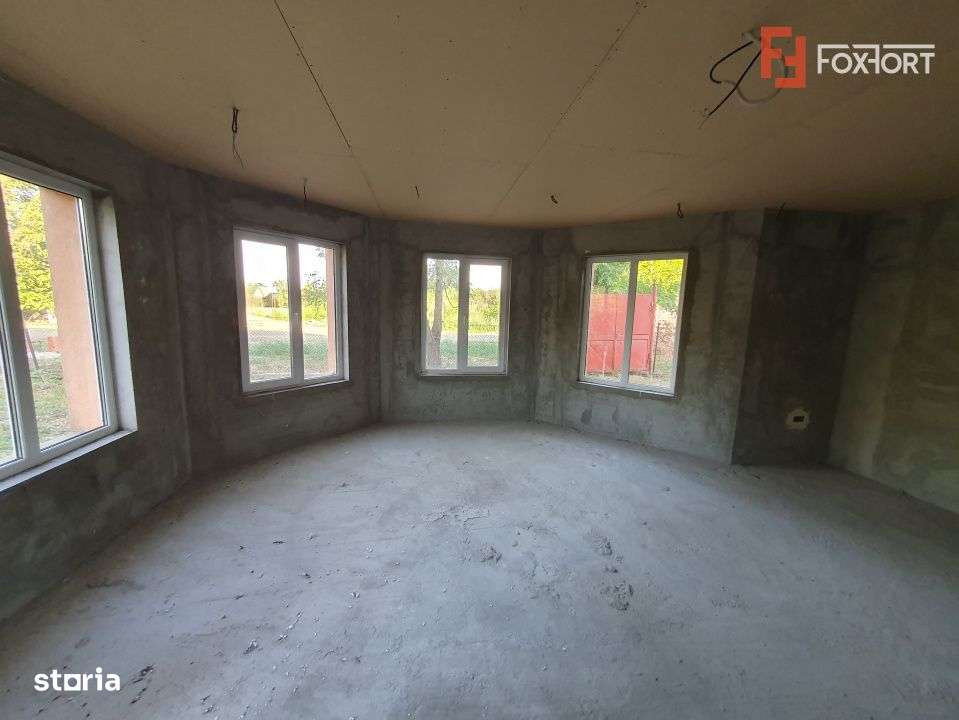 Casa individuala cu 5 camere si 2 bai, Central Jebel-7