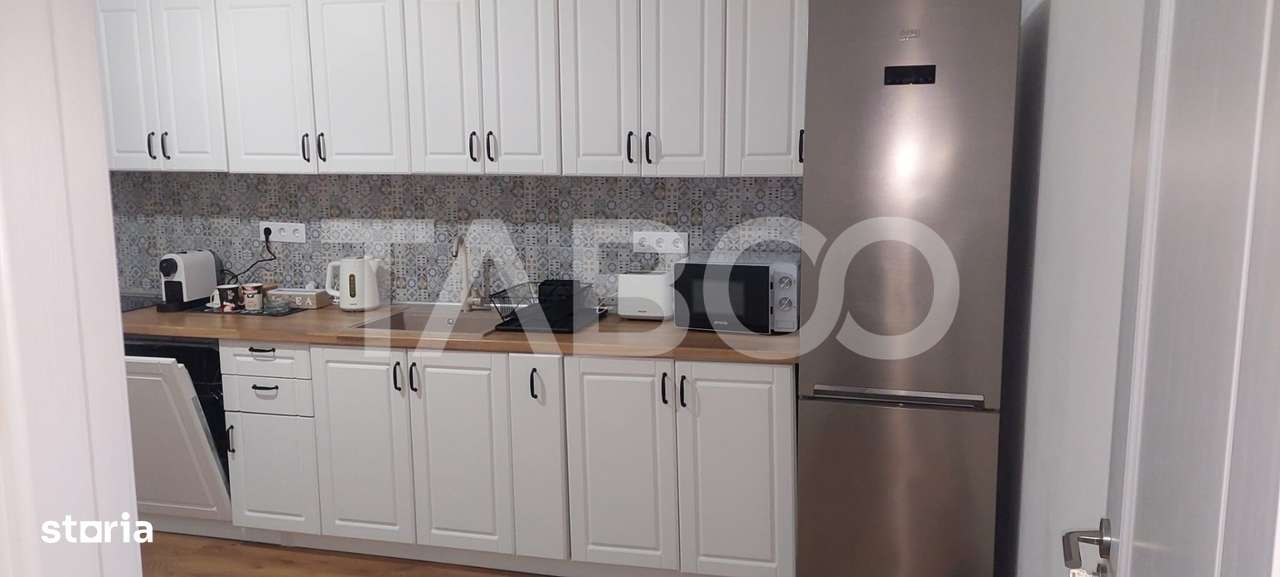 Casa moderna de inchiriat cu 4 camere si curte in Selimbar - Imagine principală: 2/11