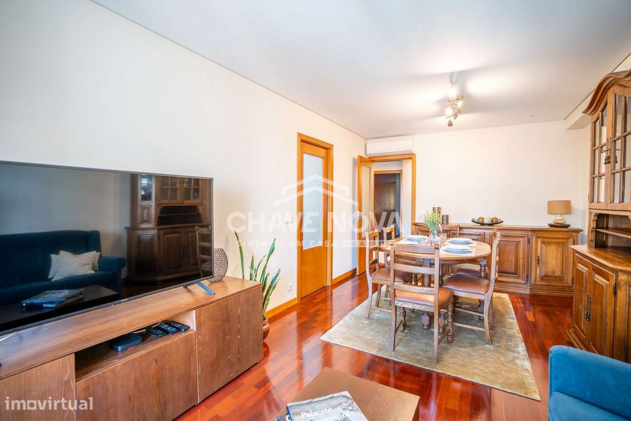 T2+1 (Walk-in Closet) Mobilado em Mafamude - Grande imagem: 5/25