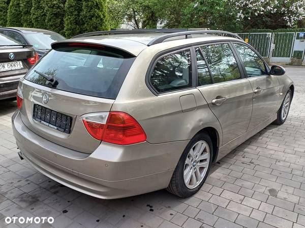 BMW Seria 3 318i Touring Edition Exclusive - 6