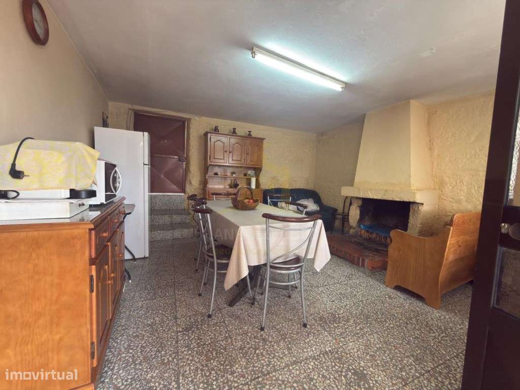 Moradia com Terreno para Restauro | 10 Hectares | Fafe-20