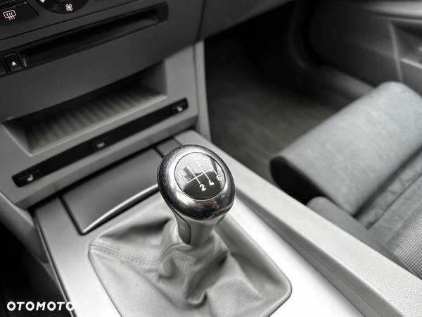 BMW Seria 5 520i Edition Exclusive - 24