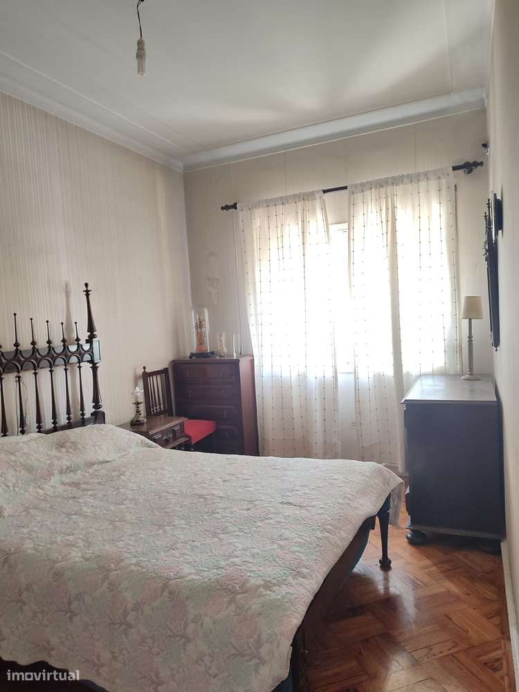 T2+1 na Avenida da Republica junto ao El Corte Inglês - Grande imagem: 3/27