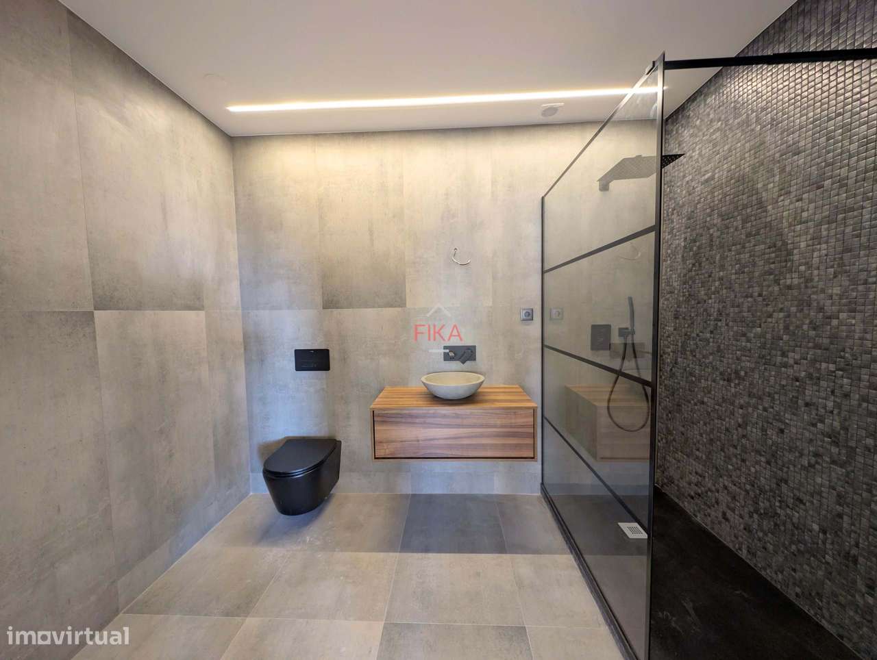 Apartamento T3 totalmente remodelado no centro de Setúbal-8