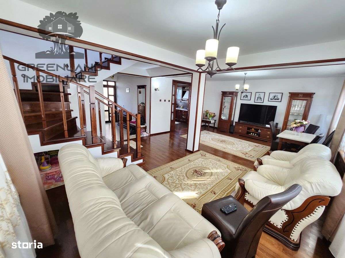 Vila 4 CAM, 2 bai, 150mp, teren 700 mp, langa Famiy Market Miroslava - Imagine principală: 5/11