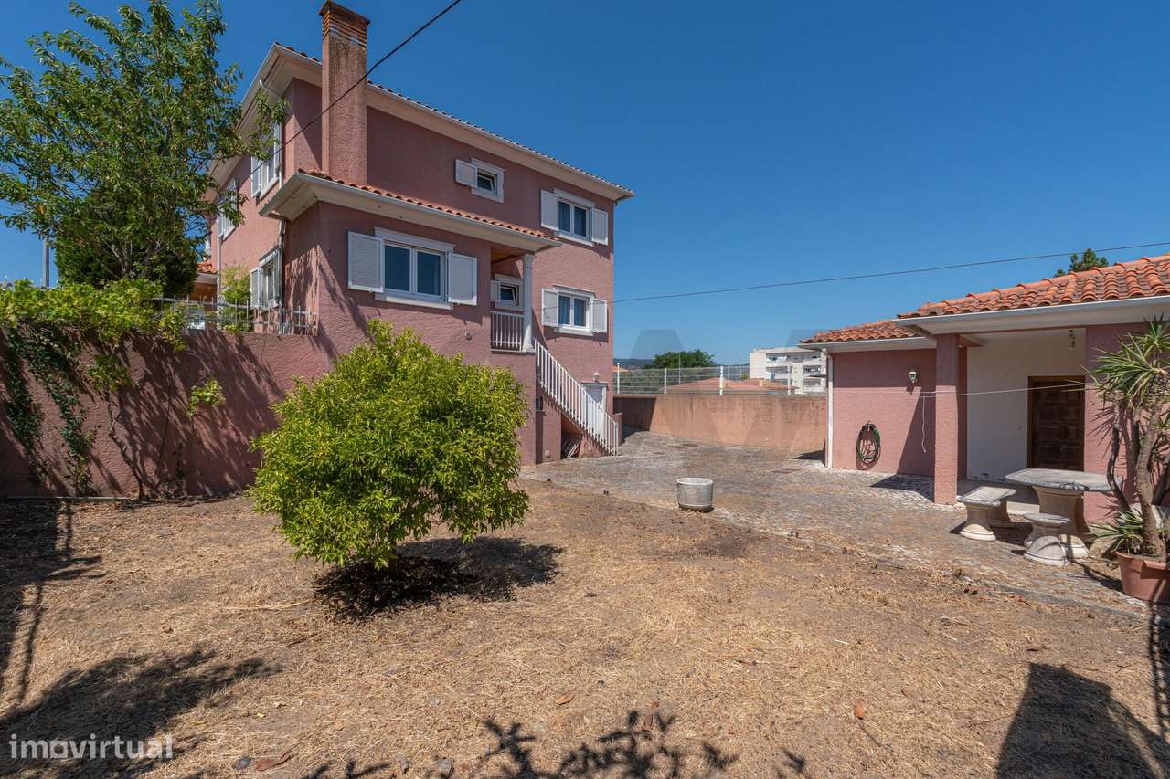 Moradia isolada | T4+1 com garagem | Vila Nova de Poiares - Grande imagem: 4/60