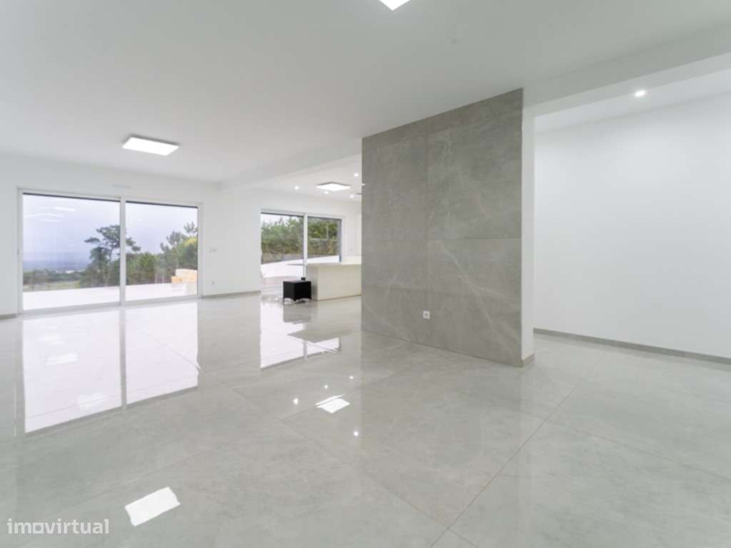 Moradia moderna T3 na Serra do Bouro-16