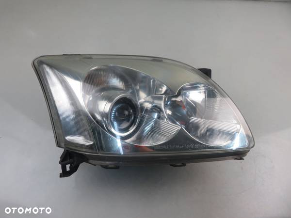 LAMPA PRAWA PRZEDNIA TOYOTA AVENSIS II T25 - 1