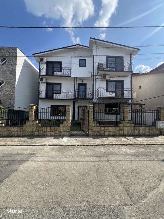 EFORIE NORD | PENSIUNE 10 CAMERE + APARTAMENT | 50M DE PLAJA - Imagine principală: 1/11