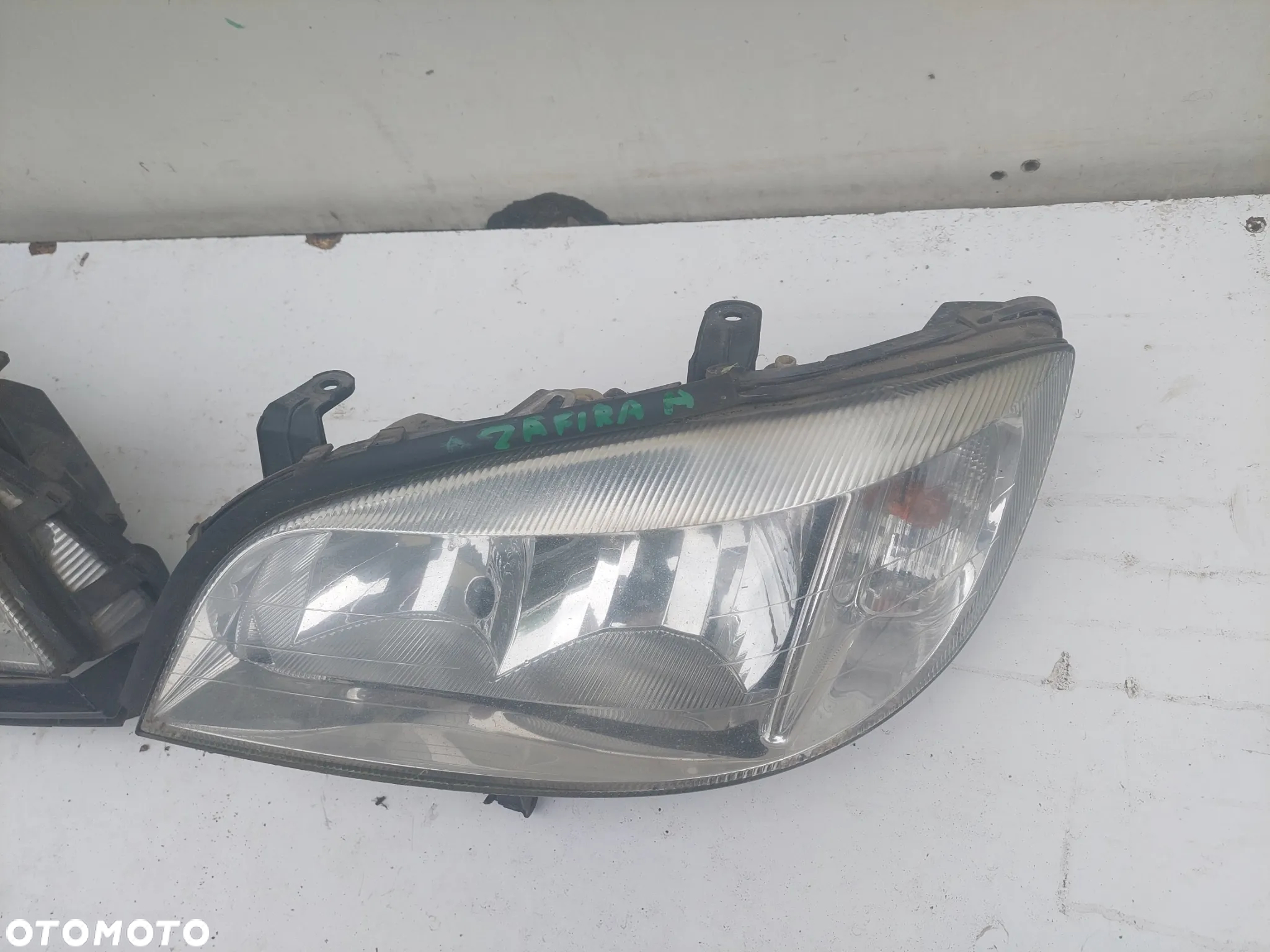 Reflektor Lampa Lewy Prawy Przód Opel Zafira A Europa - 2