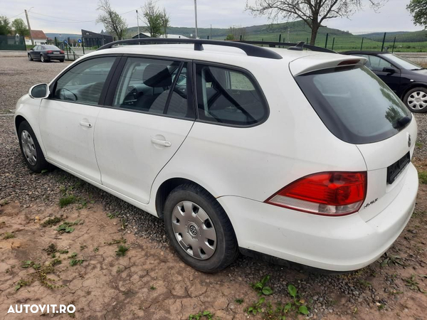 Dezmembrez VW Golf 5 - 4