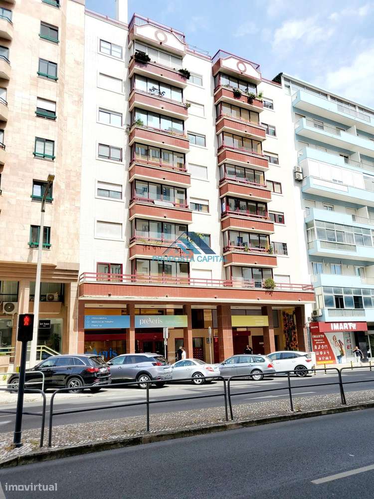 APARTAMENTO T3 TOTALMENTE REMODELADO | ESTRADA DA LUZ - COM GARAGEM-53