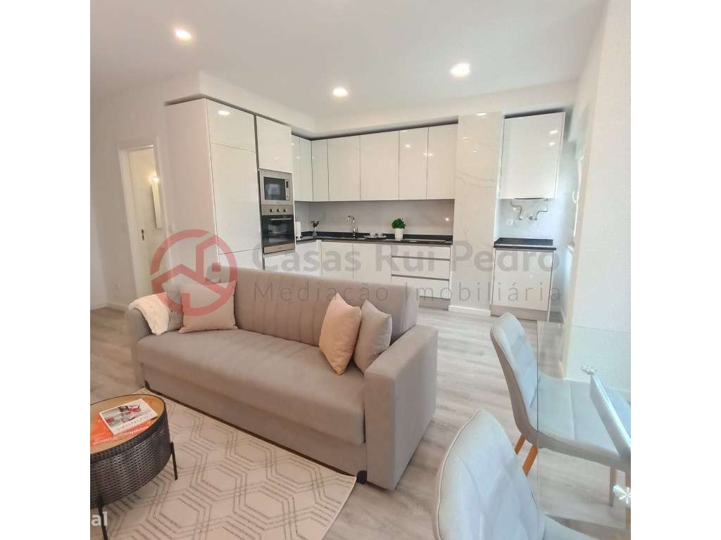 Apartamento T3 totalmente remodelado, em prédio com elevador, em Be... - Grande imagem: 3/16