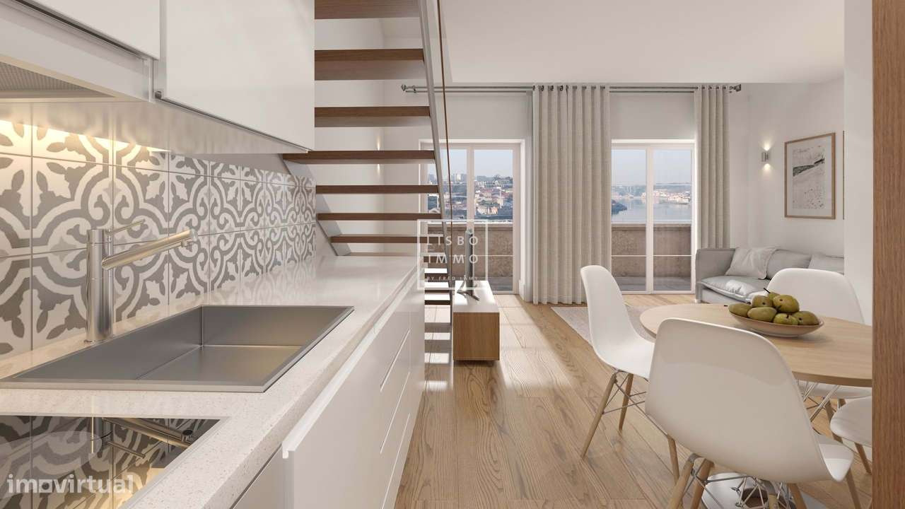 Townhouse, 74,45m2, terraço 35,58m2, completamente reformado, centro h-36