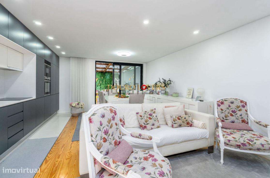 T2 +1 com Terraço  Zona Histórica Leça da Palmeira-14