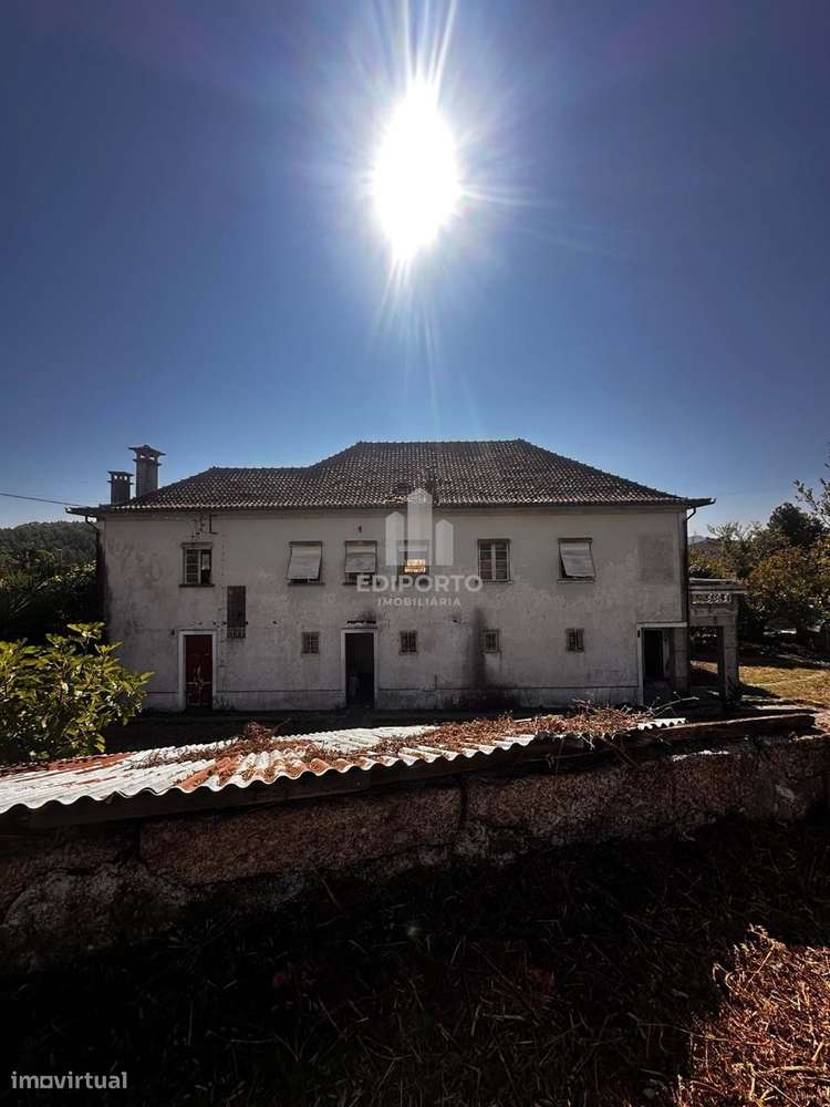 Moradia e Terreno com 3.000 m² em Lordelo- Paredes-25
