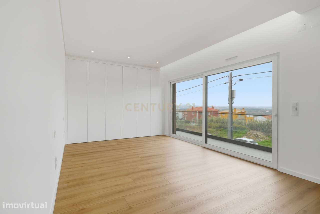 Luxuosa Moradia T4 com Vista Mar em Silveira, Torres Vedras-9