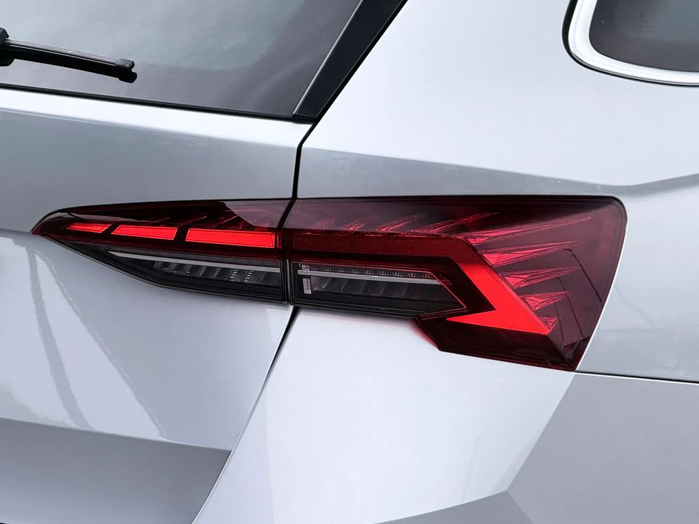 Skoda Octavia 1.5 TSI MHEV Selection DSG 150 KM — zdjęcie 6
