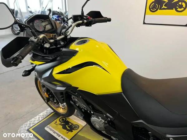 Suzuki V-STROM - 32