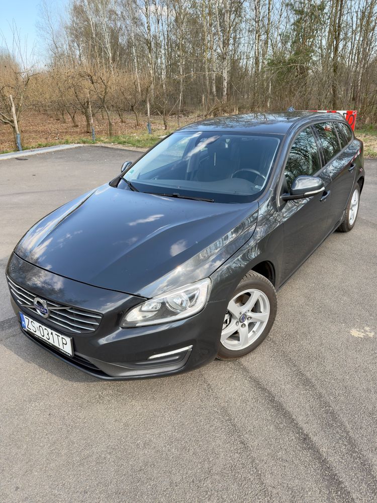 Volvo V60 I D2 Geartronic Powershift Summum 2015