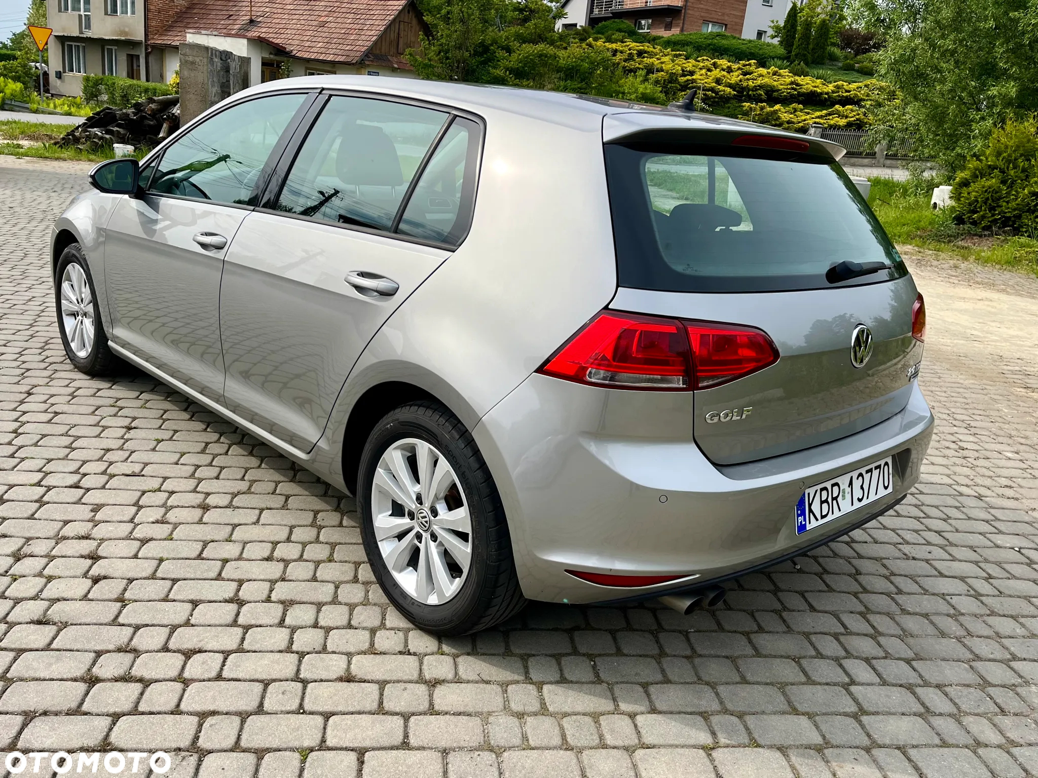 Volkswagen Golf 2.0 BlueTDI DSG Comfortline - 2