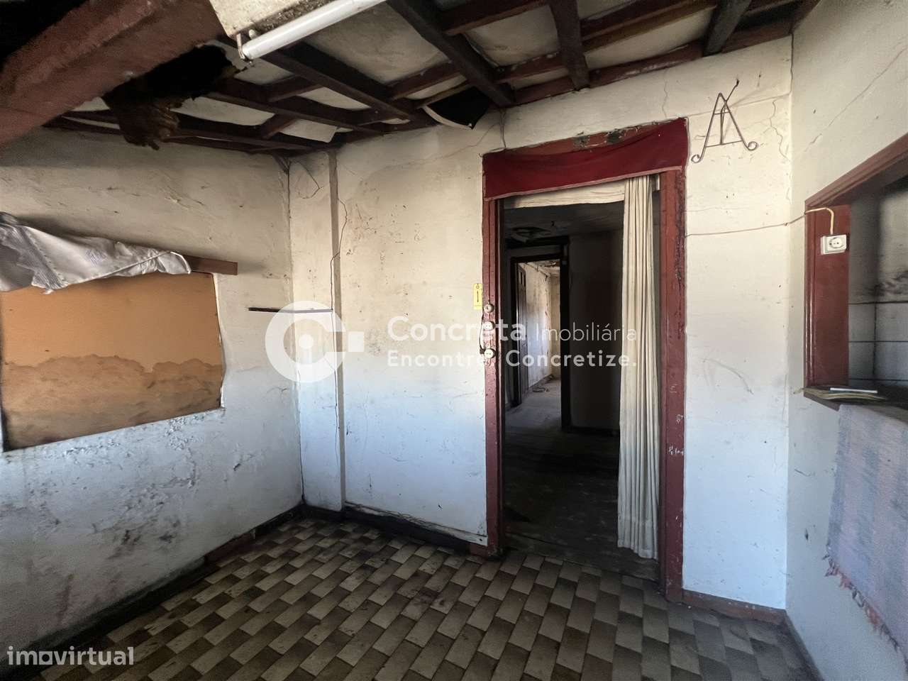 Prédio no centro histórico de Barcelinhos-8