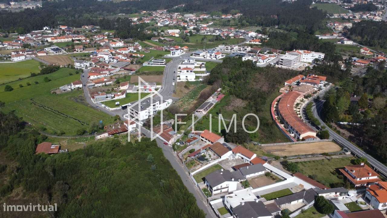 Terreno com viabilidade de Construção - Grande imagem: 2/9